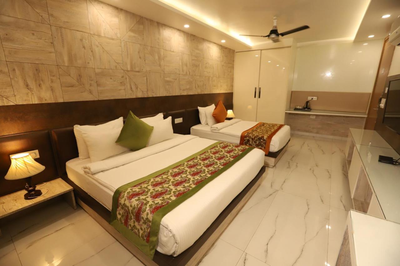 Hotel Keshav Residency Near Medanta Pure Veg 古尔冈 外观 照片